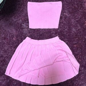 Squirt set small  but  really M/l I’m a large and it fit very stretchy